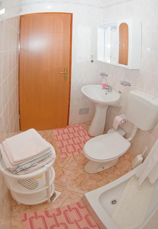 Holiday Home Magnolia Tar-Vabriga Ruang foto