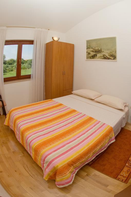 Holiday Home Magnolia Tar-Vabriga Bagian luar foto