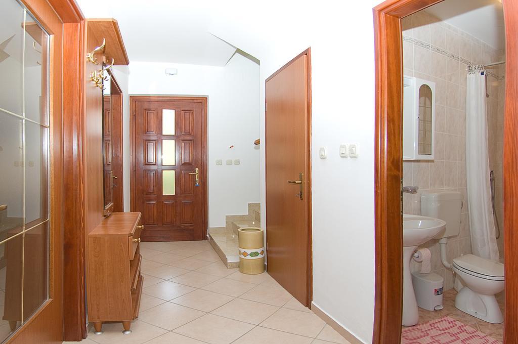 Holiday Home Magnolia Tar-Vabriga Bagian luar foto