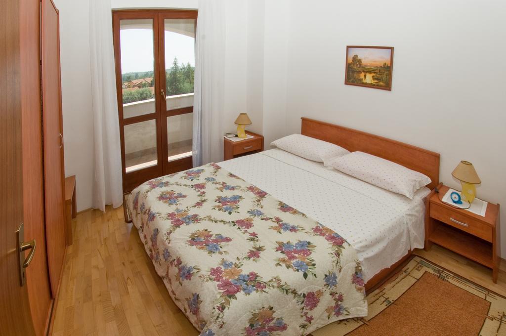 Holiday Home Magnolia Tar-Vabriga Ruang foto